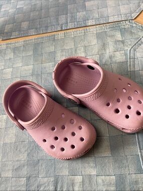 CROCS Kids Purple Classic Clogs with Heel Strap